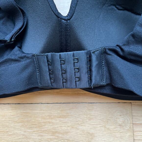 NEW TrueKind Women's L Supportive Comfort Wireless Shaping Bra Black T Shirt - Picture 7 of 10